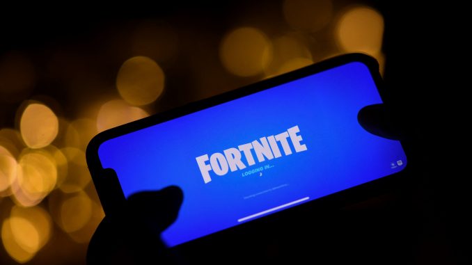 Le lancement du jeu en ligne Fortnite sur iPhone.