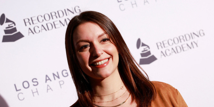 La compositrice Stephanie Economou, la grande gagnante de la meilleure bande-son dans la catégorie jeux vidéo aux Grammys Awards.