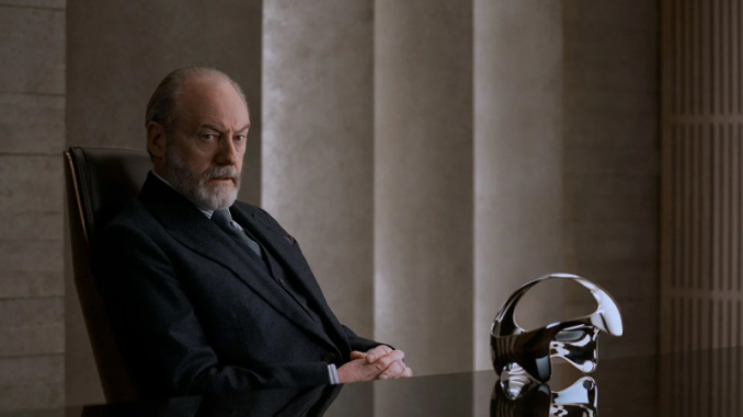 L’acteur Liam Cunningham, dans la nouvelle série Netflix « Le problème à 3 corps ».