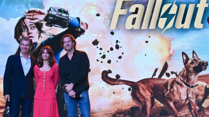 L’affiche de la série « Fallout » avec les acteurs principaux.