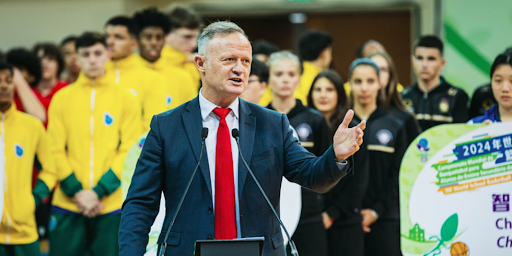 Laurent Petrynka en plein discours