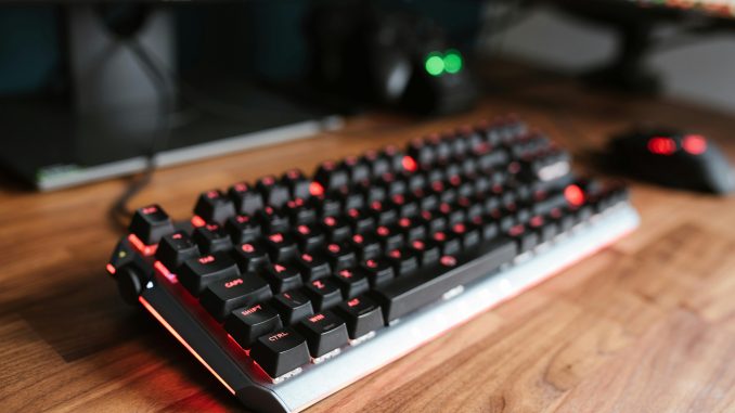 Le nouveau clavier G515 de Logitech profitera d’un rétroéclairage optimisé LIGHTSYNC.