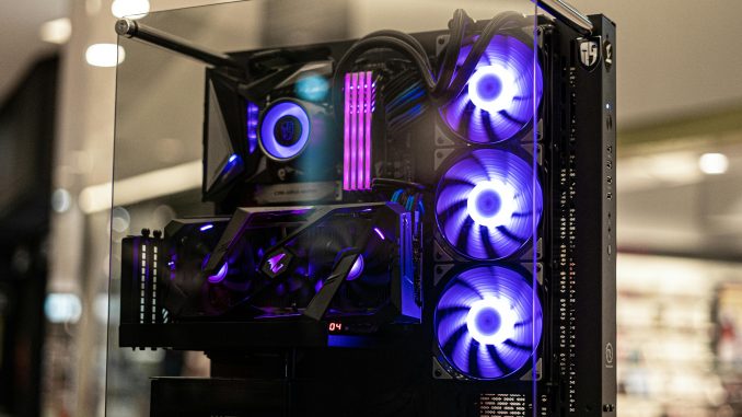 Parmi les nouveaux composants pour PC gamer de NZXT, on retrouve des ventilateurs et un boitier.