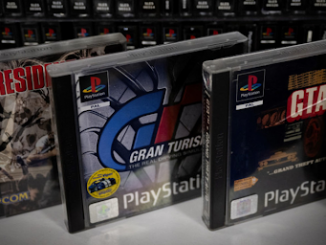 Collection de CD de jeux pour la 3D PlayStation 1, emblématique des années 90.